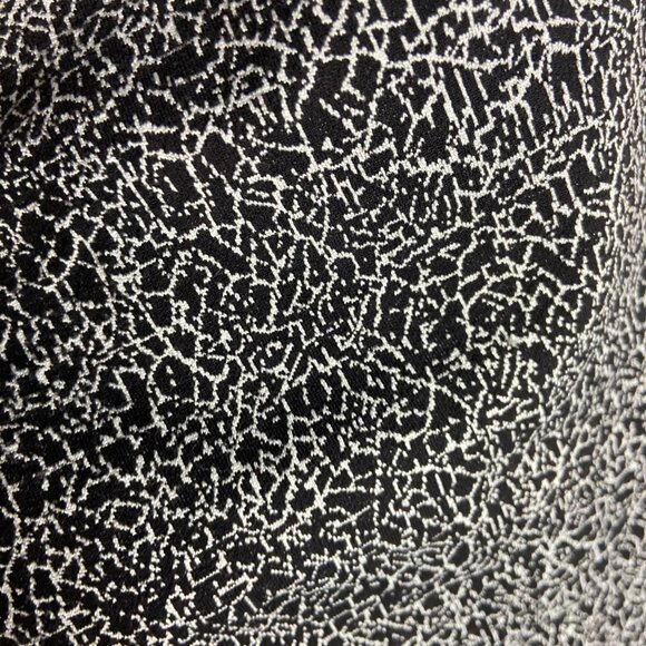 Lululemon Size 6 Wunder Under Leggings Black White Luon Crakle Jacquard Cropped - Picture 4 of 7